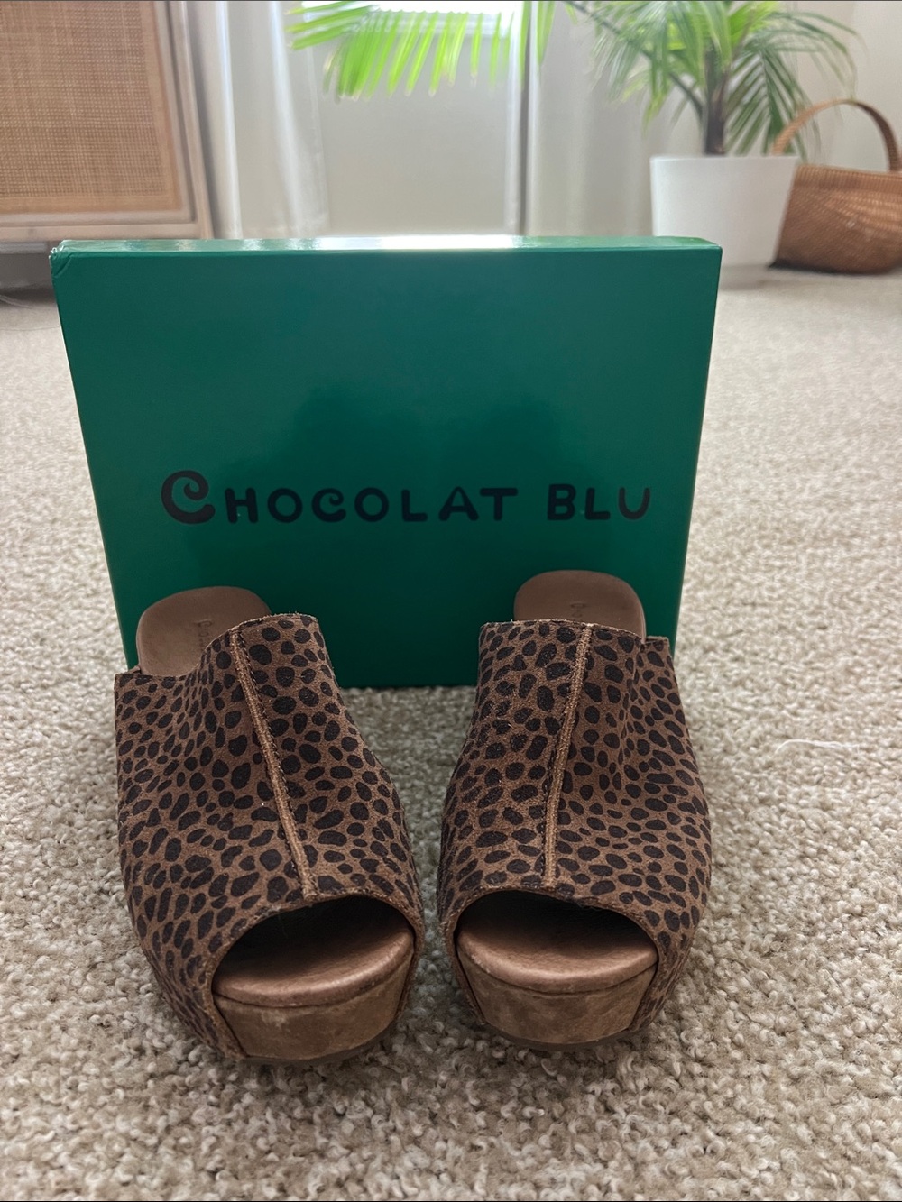 Chocolat Blu Brown Leopard Print Peep-Toe Platform Mules
